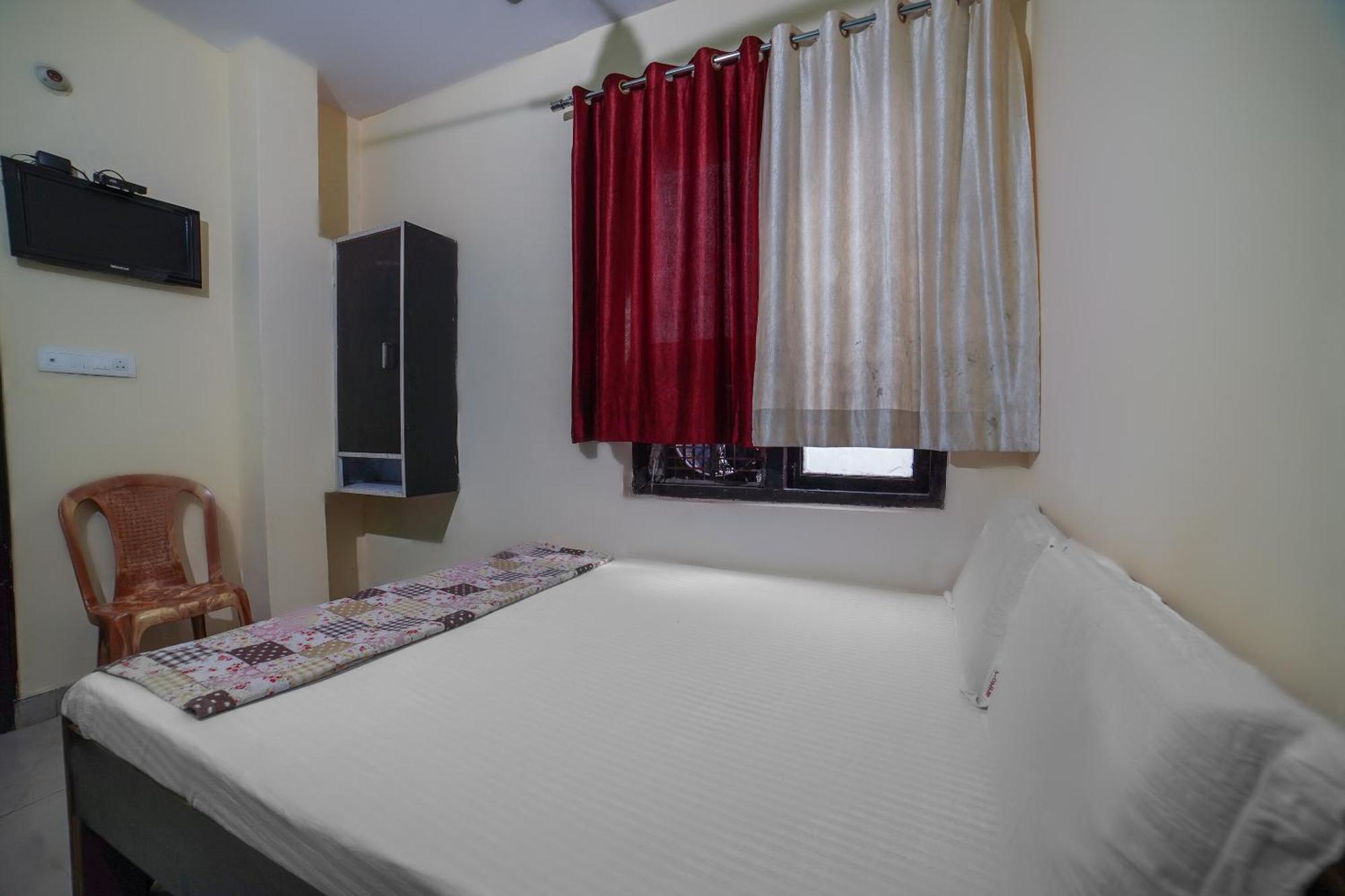 Spot On Komfort Guest House Rudrapur Exterior photo