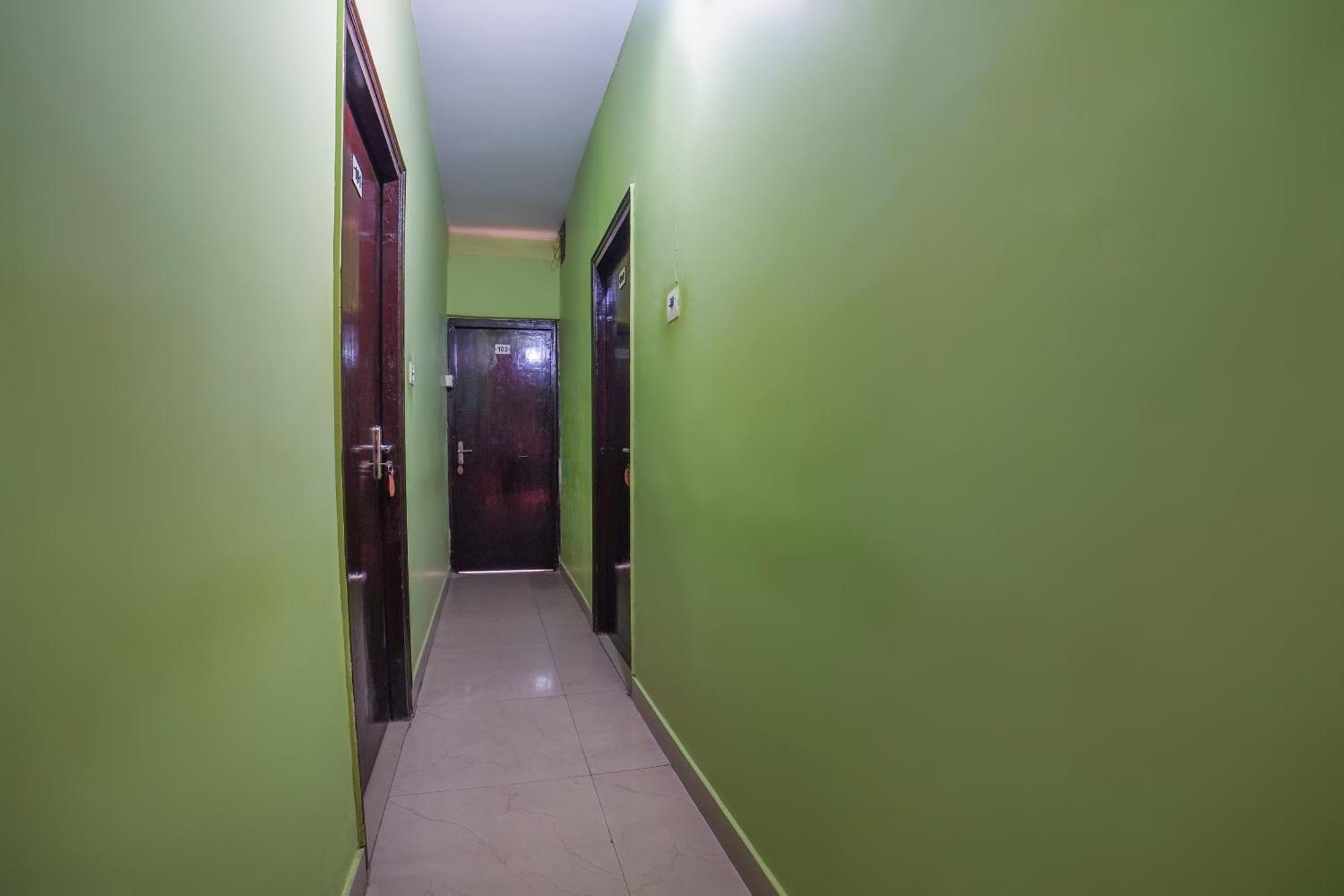Spot On Komfort Guest House Rudrapur Exterior photo