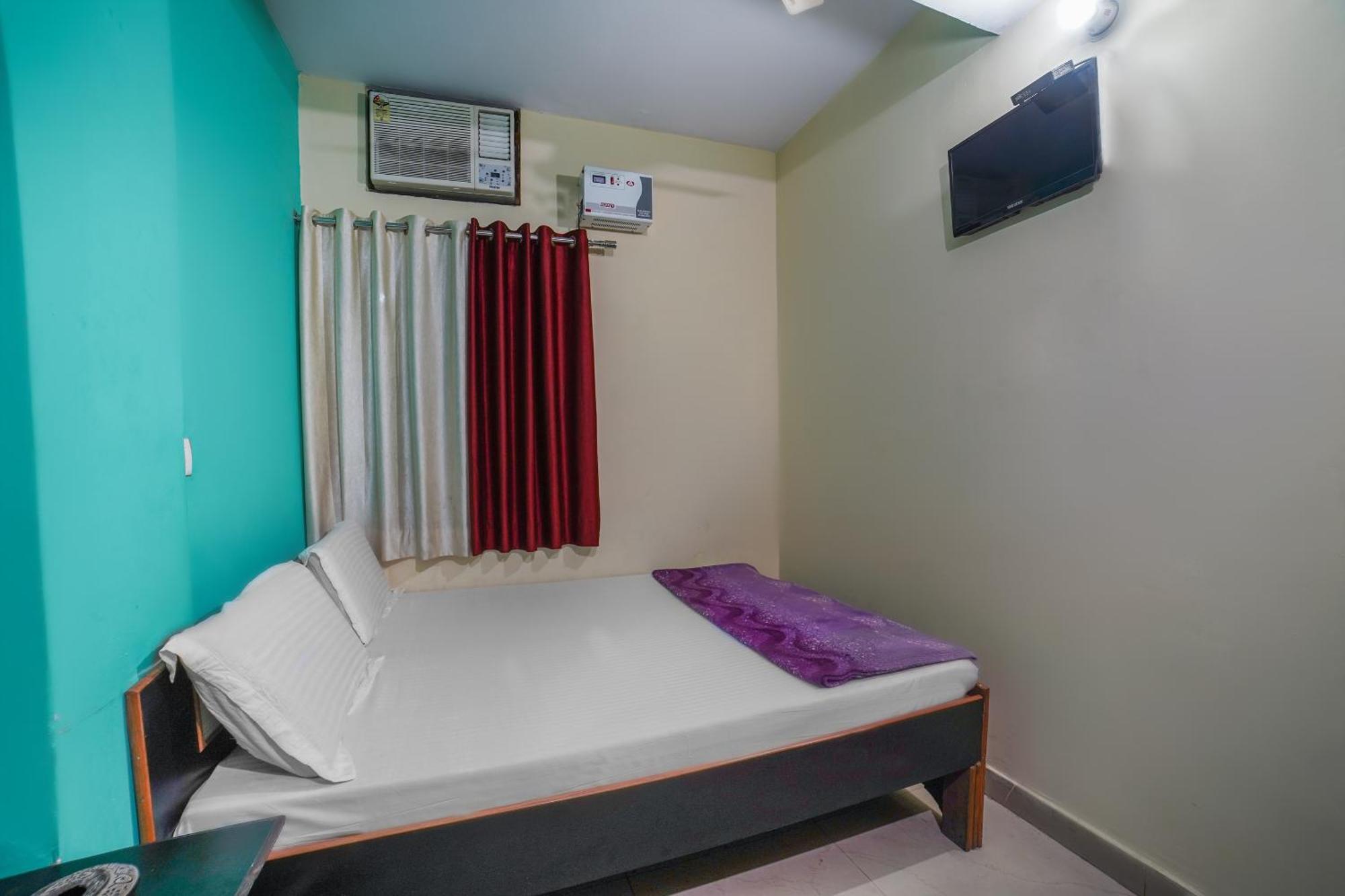 Spot On Komfort Guest House Rudrapur Exterior photo